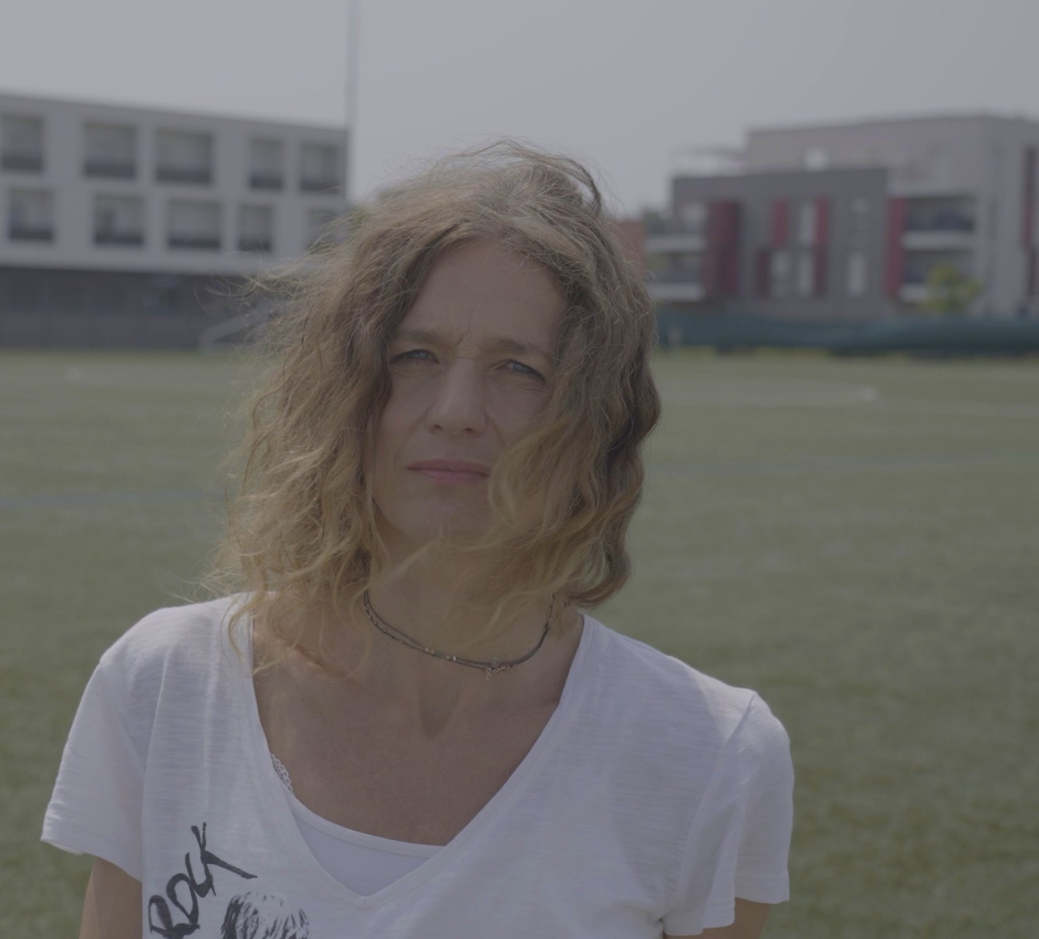 Karine Fontbonne, yoga teacher with the squad in Lyon